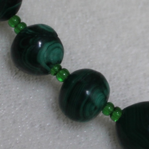 Malachite spheres necklace - Picture 4 of 4